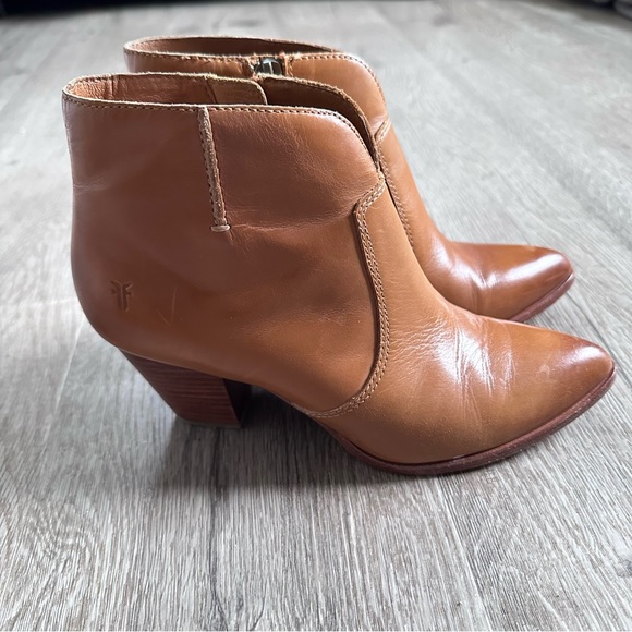 Frye Jennifer cognac pointed toe ankle boots size 6.5 - Picture 1 of 10